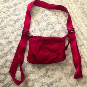 EUC Lululemon yoga mat strap and bag